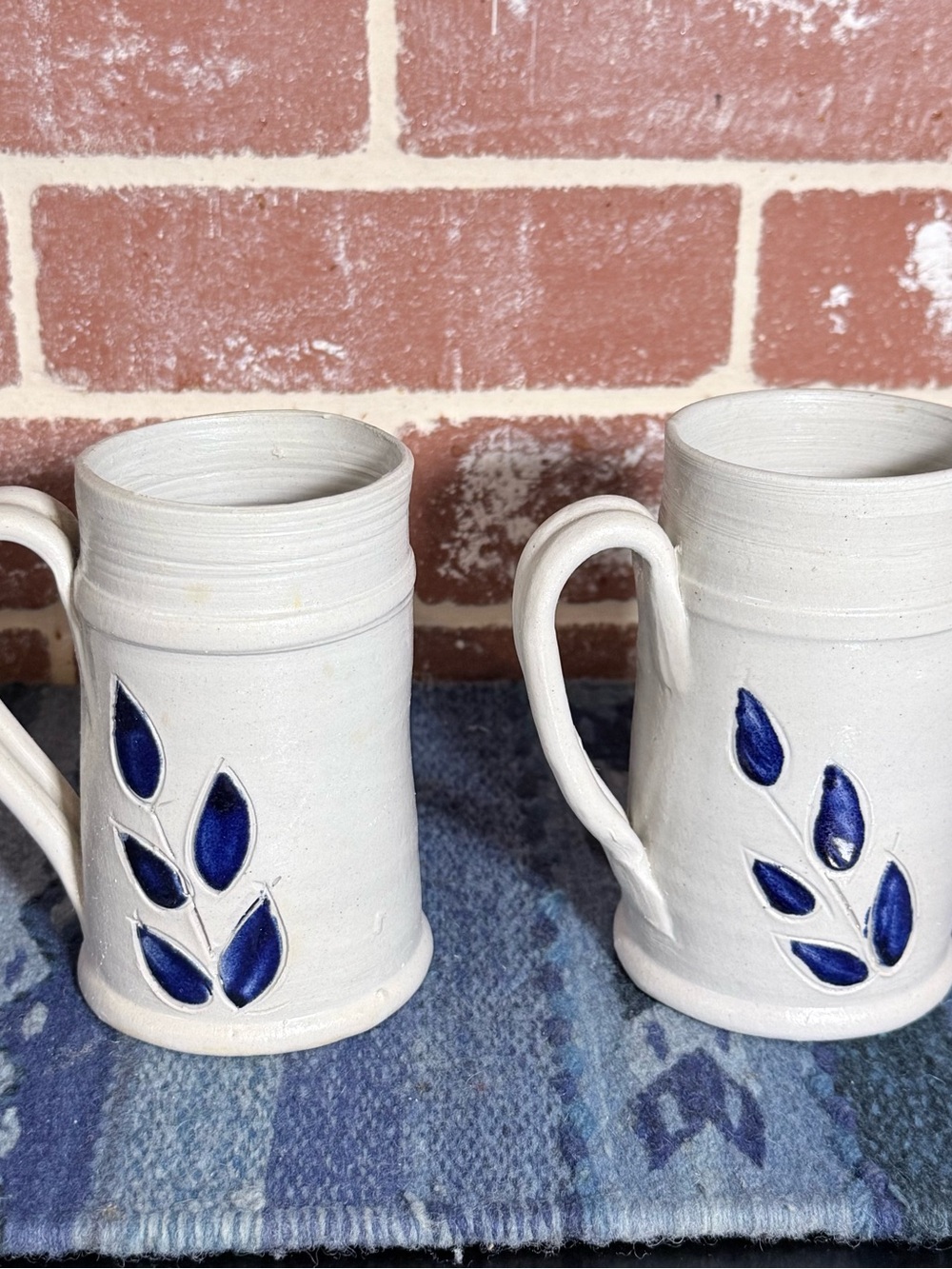 Williamsburg Pottery Salt Glazed Gray w/Blue Leaves Mugs - 1980’s VTG Set of 2